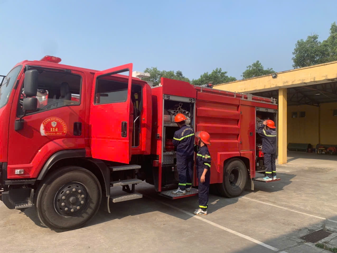 Đội Chữa cháy và CNCH khu vực 4: Sẵn sàng lực lượng, phương tiện bảo đảm an toàn PCCC trước, trong và sau ngày bầu cử